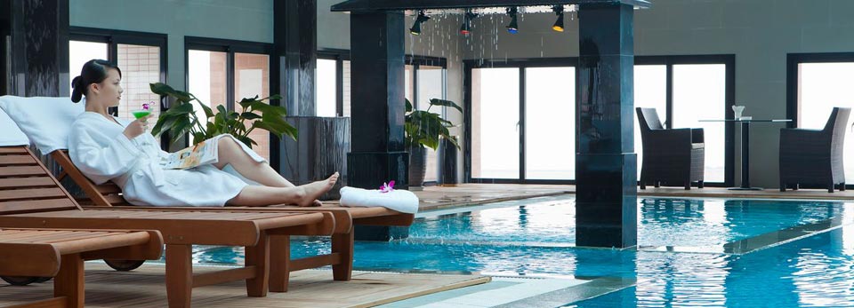 ROYAL HALONG HOTEL